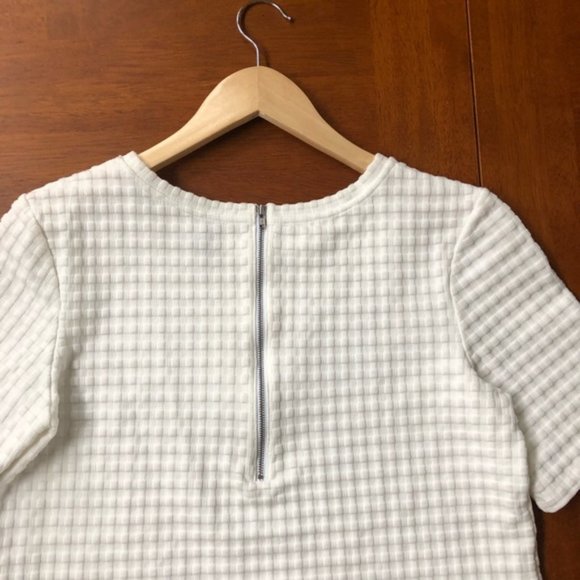 New Theory Hesha waffle knit gingham textured boxy structured cropped blouse top - Picture 14 of 16